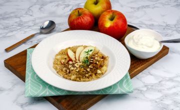 Honey & apple porridge